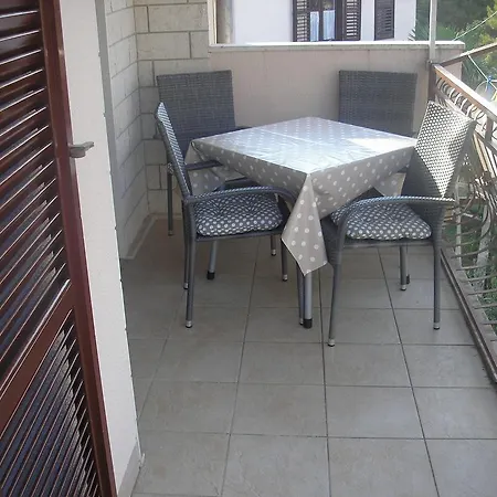 Ante Apartment
